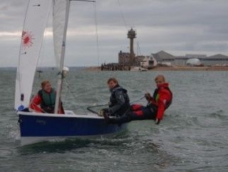  Salida a vela en grupo 